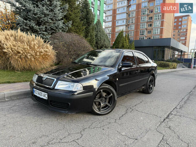 Черный Шкода Октавия, объемом двигателя 1.78 л и пробегом 199 тыс. км за 5700 $, фото 1 на Automoto.ua