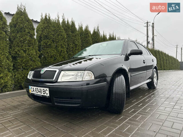 Черный Шкода Октавия, объемом двигателя 1.9 л и пробегом 302 тыс. км за 5950 $, фото 1 на Automoto.ua