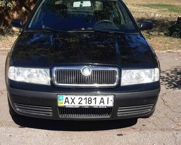 Черный Шкода Октавия, объемом двигателя 1.6 л и пробегом 170 тыс. км за 5200 $, фото 1 на Automoto.ua