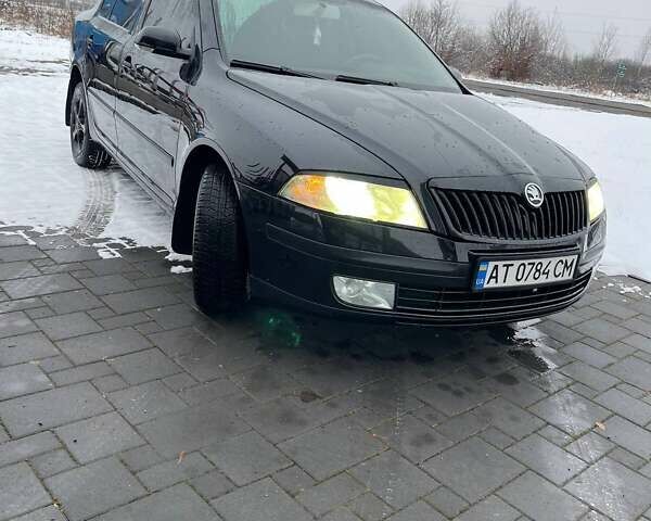 Черный Шкода Октавия, объемом двигателя 1.6 л и пробегом 189 тыс. км за 4300 $, фото 1 на Automoto.ua
