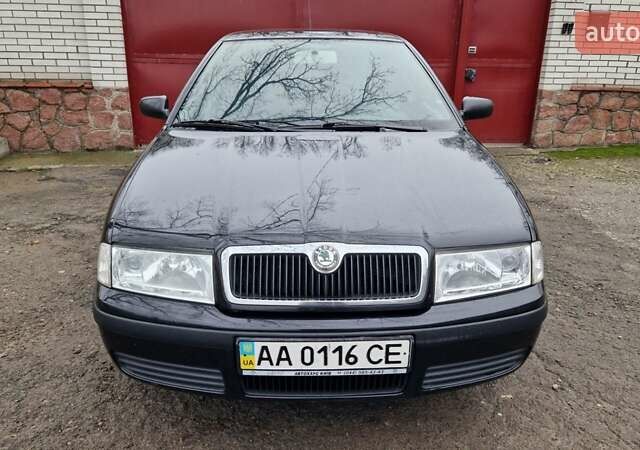 Черный Шкода Октавия, объемом двигателя 1.6 л и пробегом 268 тыс. км за 6500 $, фото 1 на Automoto.ua