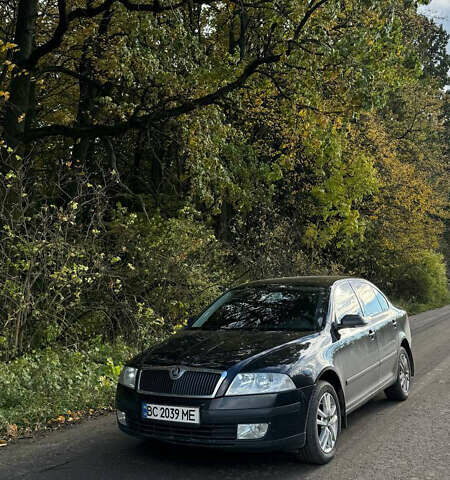 Черный Шкода Октавия, объемом двигателя 1.62 л и пробегом 248 тыс. км за 5600 $, фото 1 на Automoto.ua