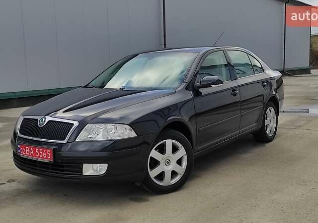 Черный Шкода Октавия, объемом двигателя 1.6 л и пробегом 218 тыс. км за 6999 $, фото 1 на Automoto.ua