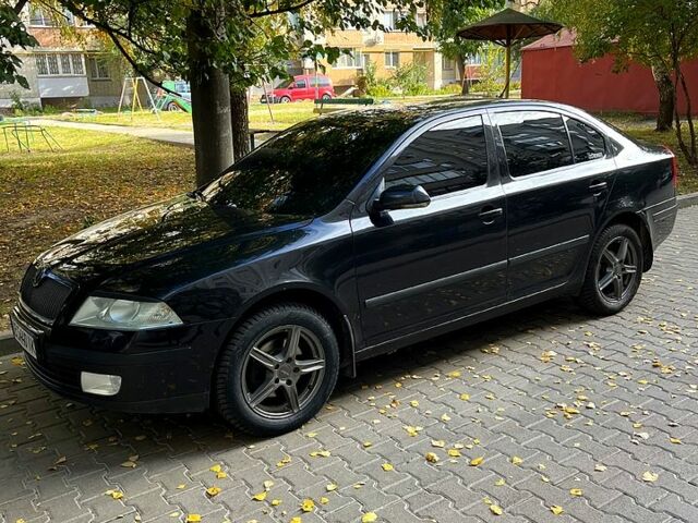 Черный Шкода Октавия, объемом двигателя 2 л и пробегом 0 тыс. км за 6000 $, фото 1 на Automoto.ua