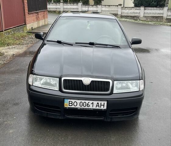 Черный Шкода Октавия, объемом двигателя 1.8 л и пробегом 3 тыс. км за 4500 $, фото 1 на Automoto.ua