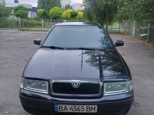 Черный Шкода Октавия, объемом двигателя 1.6 л и пробегом 177 тыс. км за 5800 $, фото 1 на Automoto.ua