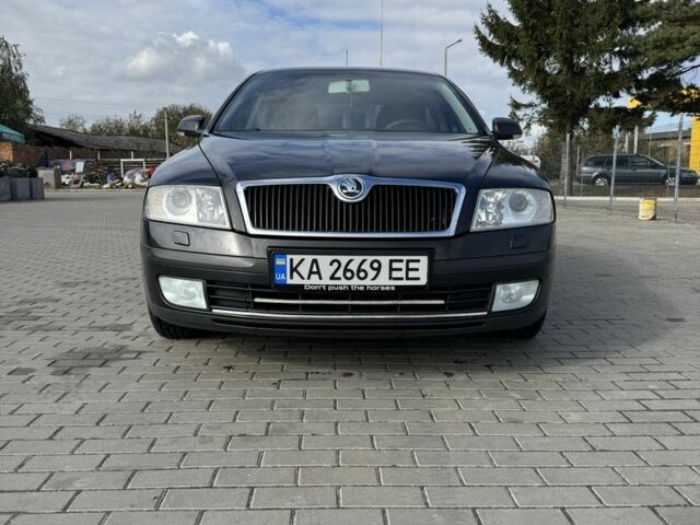 Черный Шкода Октавия, объемом двигателя 2 л и пробегом 266 тыс. км за 5900 $, фото 1 на Automoto.ua