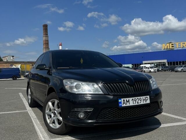 Чорний Шкода Октавія, об'ємом двигуна 2 л та пробігом 340 тис. км за 5100 $, фото 1 на Automoto.ua