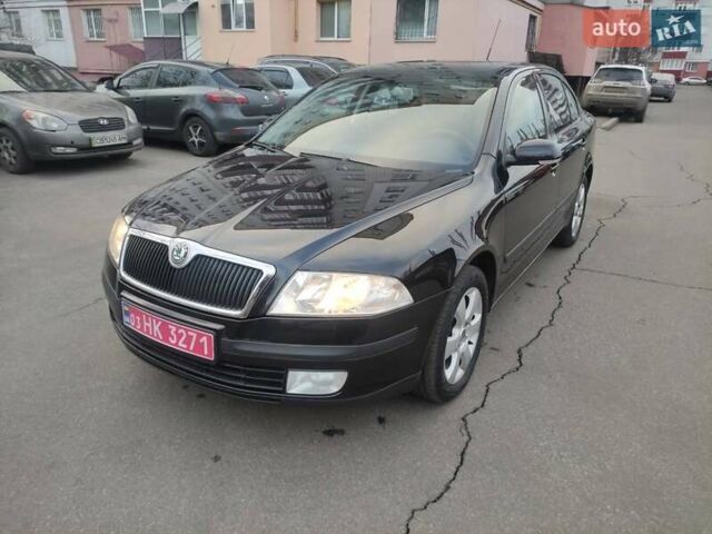 Черный Шкода Октавия, объемом двигателя 1.6 л и пробегом 198 тыс. км за 6999 $, фото 1 на Automoto.ua