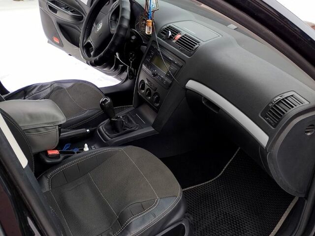 Черный Шкода Октавия, объемом двигателя 1.6 л и пробегом 322 тыс. км за 6200 $, фото 1 на Automoto.ua