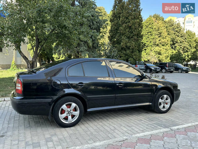 Чорний Шкода Октавія, об'ємом двигуна 1.6 л та пробігом 117 тис. км за 6500 $, фото 1 на Automoto.ua