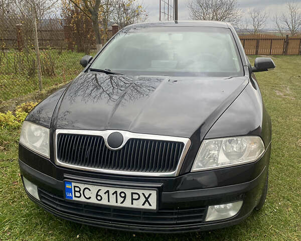 Черный Шкода Октавия, объемом двигателя 1.8 л и пробегом 346 тыс. км за 4600 $, фото 1 на Automoto.ua