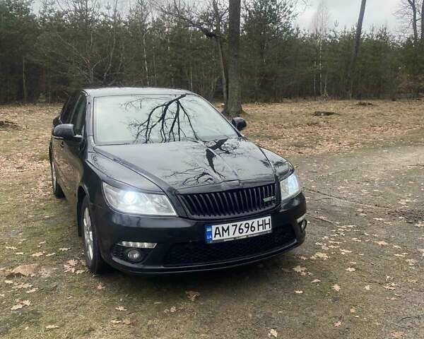 Черный Шкода Октавия, объемом двигателя 1.8 л и пробегом 220 тыс. км за 7500 $, фото 1 на Automoto.ua