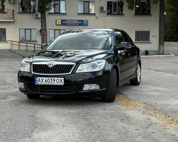Чорний Шкода Октавія, об'ємом двигуна 1.8 л та пробігом 230 тис. км за 8900 $, фото 1 на Automoto.ua