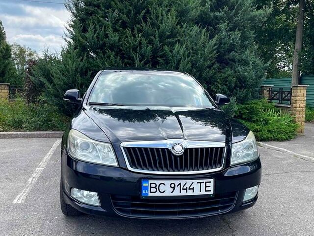 Черный Шкода Октавия, объемом двигателя 1.6 л и пробегом 127 тыс. км за 7600 $, фото 1 на Automoto.ua