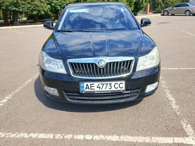 Черный Шкода Октавия, объемом двигателя 1.8 л и пробегом 224 тыс. км за 6800 $, фото 1 на Automoto.ua