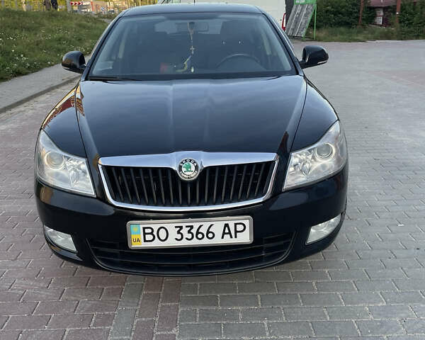 Чорний Шкода Октавія, об'ємом двигуна 1.6 л та пробігом 153 тис. км за 8200 $, фото 1 на Automoto.ua