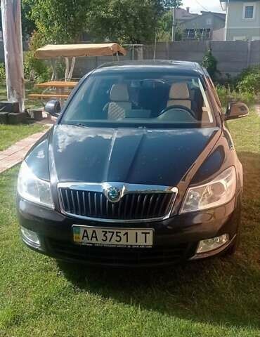 Черный Шкода Октавия, объемом двигателя 1.8 л и пробегом 140 тыс. км за 9200 $, фото 1 на Automoto.ua