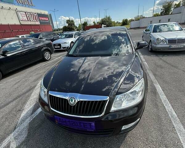 Чорний Шкода Октавія, об'ємом двигуна 1.8 л та пробігом 171 тис. км за 8000 $, фото 1 на Automoto.ua