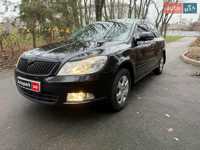 Чорний Шкода Октавія, об'ємом двигуна 2 л та пробігом 210 тис. км за 10490 $, фото 1 на Automoto.ua
