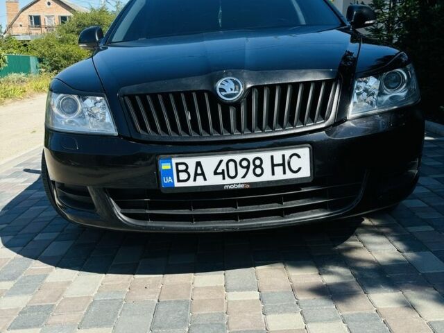 Черный Шкода Октавия, объемом двигателя 1.2 л и пробегом 250 тыс. км за 6500 $, фото 1 на Automoto.ua