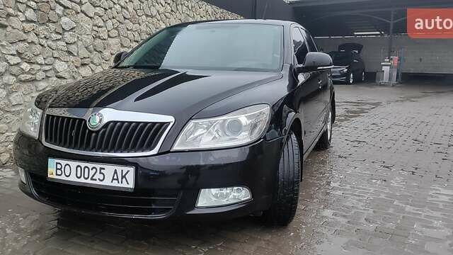 Чорний Шкода Октавія, об'ємом двигуна 1.8 л та пробігом 198 тис. км за 6500 $, фото 1 на Automoto.ua