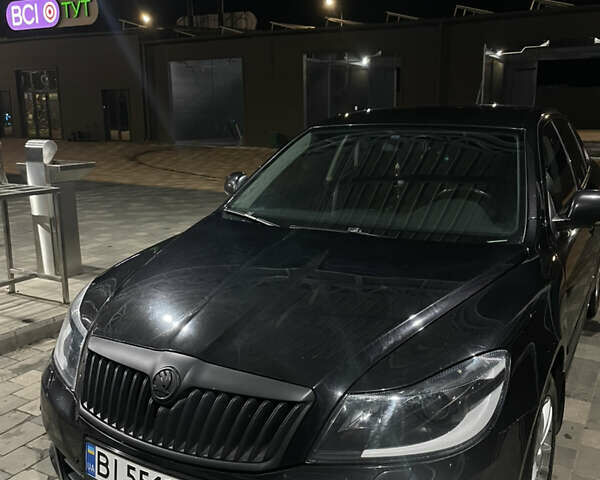 Черный Шкода Октавия, объемом двигателя 1.8 л и пробегом 160 тыс. км за 8200 $, фото 1 на Automoto.ua