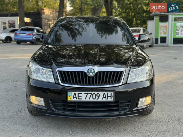 Черный Шкода Октавия, объемом двигателя 1.8 л и пробегом 190 тыс. км за 7700 $, фото 1 на Automoto.ua
