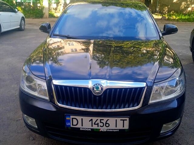 Черный Шкода Октавия, объемом двигателя 1.8 л и пробегом 145 тыс. км за 8200 $, фото 1 на Automoto.ua