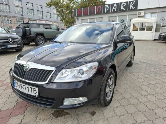 Черный Шкода Октавия, объемом двигателя 1.8 л и пробегом 155 тыс. км за 8200 $, фото 1 на Automoto.ua