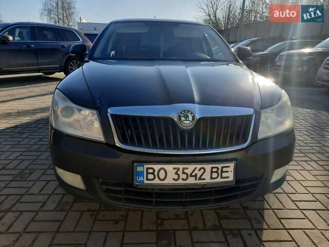 Черный Шкода Октавия, объемом двигателя 1.8 л и пробегом 410 тыс. км за 5900 $, фото 1 на Automoto.ua
