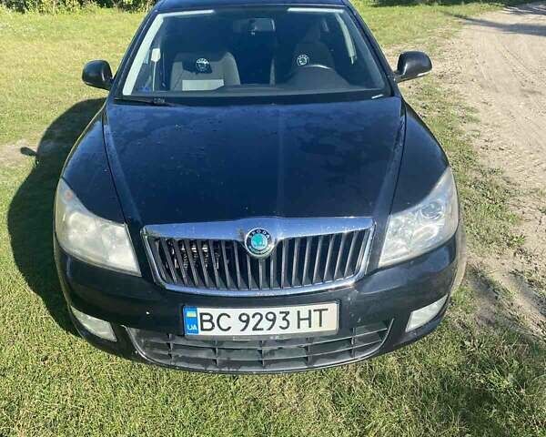 Черный Шкода Октавия, объемом двигателя 1.6 л и пробегом 230 тыс. км за 7700 $, фото 1 на Automoto.ua
