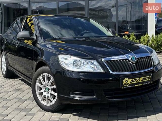 Черный Шкода Октавия, объемом двигателя 1.6 л и пробегом 192 тыс. км за 7990 $, фото 1 на Automoto.ua