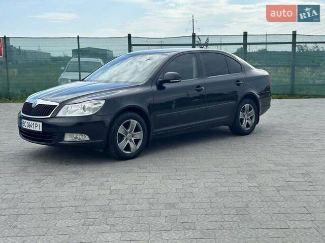 Шкода Октавия 2012 в Львове на Automoto.ua Черный Шкода Октавия, объемом двигателя 1.6 л и пробегом 283 тыс. км за 8300 $, фото 1 на Automoto.ua