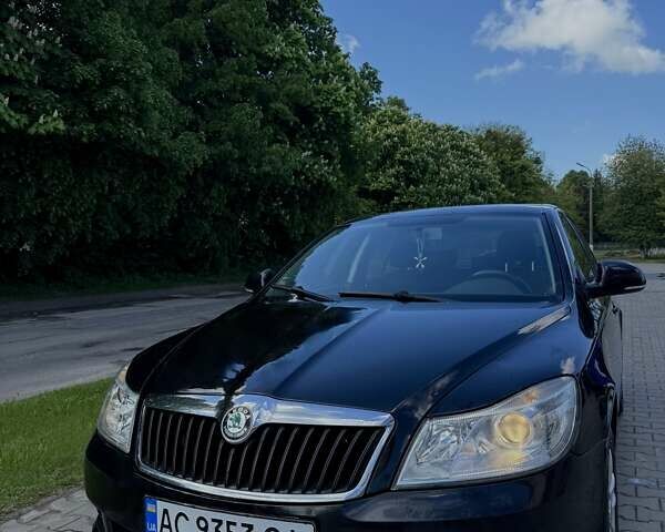 Чорний Шкода Октавія, об'ємом двигуна 1.6 л та пробігом 223 тис. км за 7450 $, фото 1 на Automoto.ua