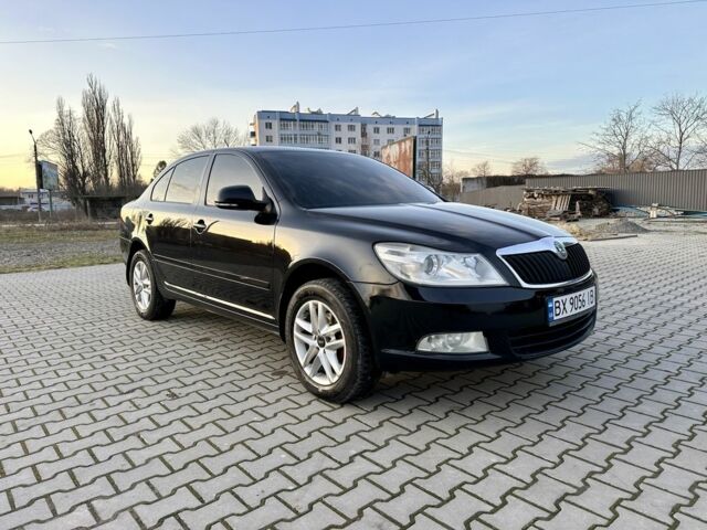 Черный Шкода Октавия, объемом двигателя 1.8 л и пробегом 209 тыс. км за 8600 $, фото 1 на Automoto.ua