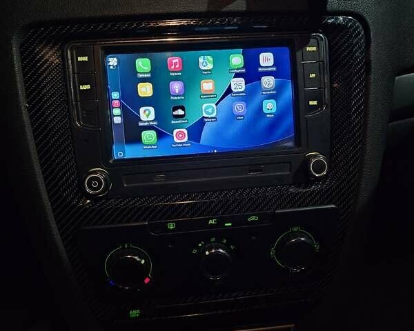 Черный Шкода Октавия, объемом двигателя 1.6 л и пробегом 191 тыс. км за 8200 $, фото 1 на Automoto.ua