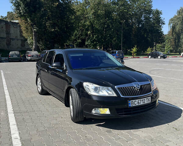 Шкода Октавия 2012 в Бережанах на Automoto.ua Черный Шкода Октавия, объемом двигателя 1.6 л и пробегом 308 тыс. км за 9200 $, фото 1 на Automoto.ua