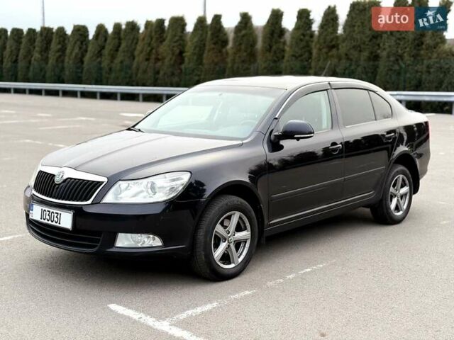 Черный Шкода Октавия, объемом двигателя 1.6 л и пробегом 269 тыс. км за 8700 $, фото 1 на Automoto.ua