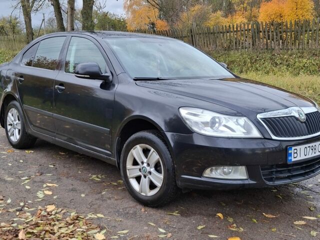 Шкода Октавия 2012 в Полтаве на Automoto.ua Черный Шкода Октавия, объемом двигателя 1.6 л и пробегом 146 тыс. км за 10000 $, фото 1 на Automoto.ua