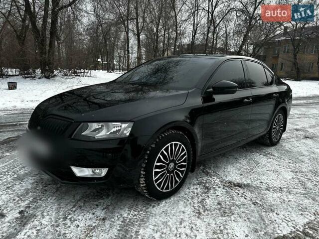 Черный Шкода Октавия, объемом двигателя 1.8 л и пробегом 205 тыс. км за 10500 $, фото 1 на Automoto.ua