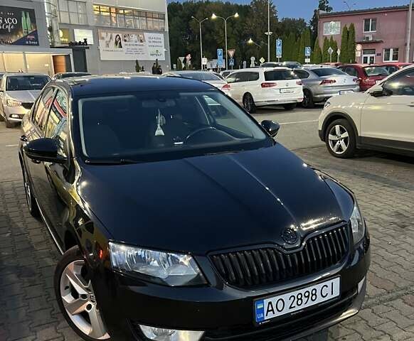 Чорний Шкода Октавія, об'ємом двигуна 1.6 л та пробігом 231 тис. км за 9700 $, фото 1 на Automoto.ua