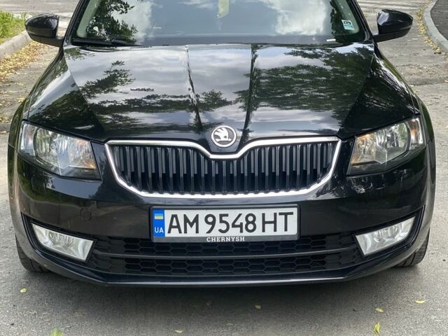 Черный Шкода Октавия, объемом двигателя 1.6 л и пробегом 237 тыс. км за 10900 $, фото 1 на Automoto.ua
