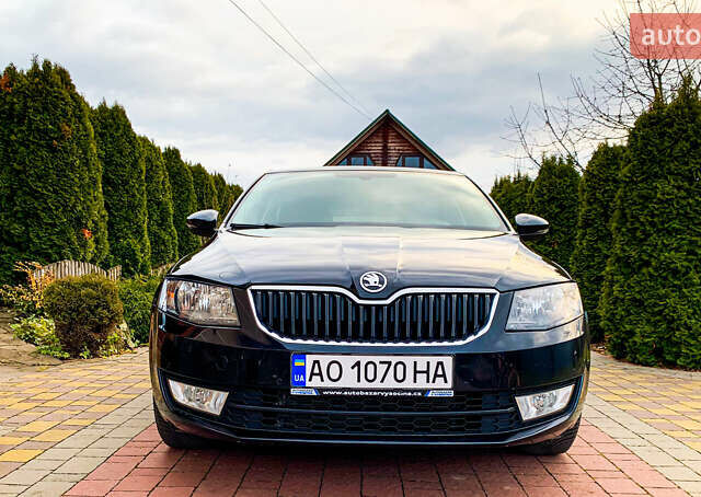 Черный Шкода Октавия, объемом двигателя 2 л и пробегом 169 тыс. км за 13200 $, фото 1 на Automoto.ua