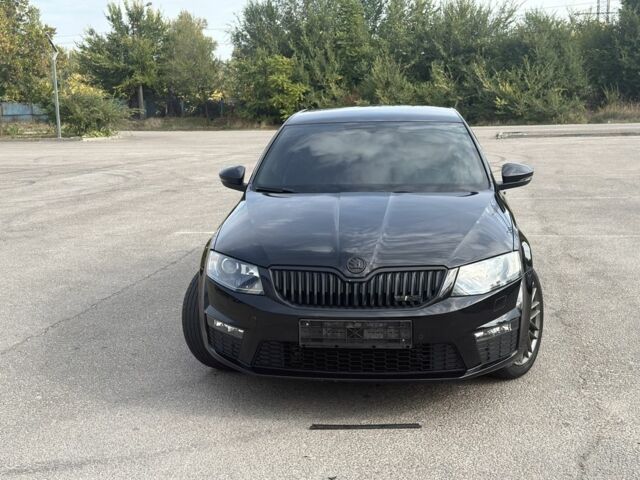 Черный Шкода Октавия, объемом двигателя 2 л и пробегом 132 тыс. км за 17900 $, фото 1 на Automoto.ua