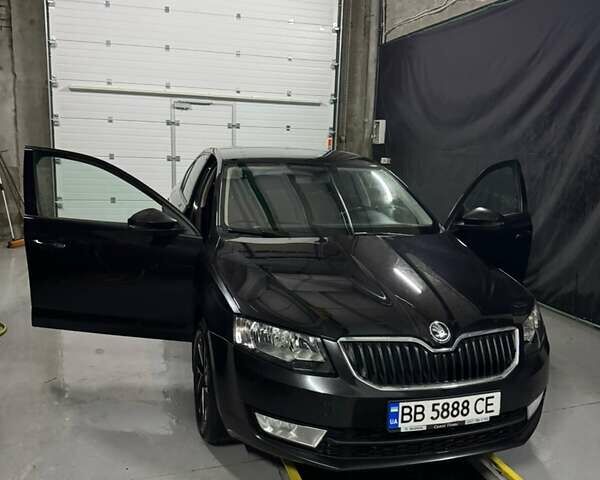 Черный Шкода Октавия, объемом двигателя 1.4 л и пробегом 154 тыс. км за 12200 $, фото 1 на Automoto.ua