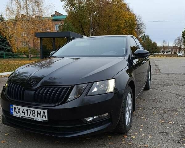 Черный Шкода Октавия, объемом двигателя 1.8 л и пробегом 74 тыс. км за 16999 $, фото 1 на Automoto.ua