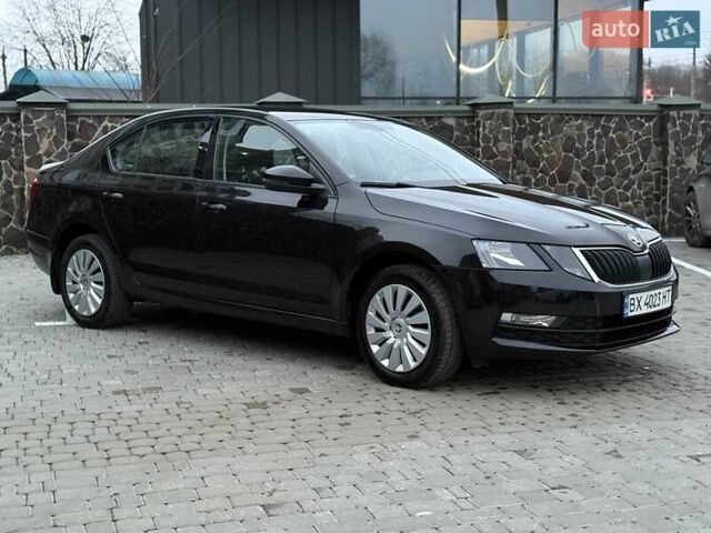 Черный Шкода Октавия, объемом двигателя 1.4 л и пробегом 117 тыс. км за 14100 $, фото 1 на Automoto.ua