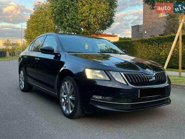 Черный Шкода Октавия, объемом двигателя 1.97 л и пробегом 236 тыс. км за 15500 $, фото 1 на Automoto.ua