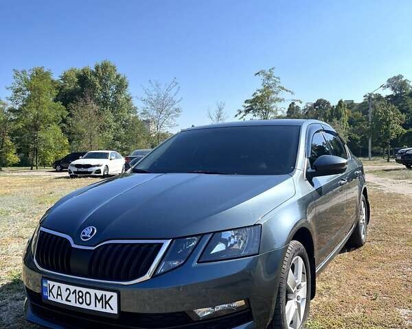 Чорний Шкода Октавія, об'ємом двигуна 1.4 л та пробігом 197 тис. км за 15500 $, фото 1 на Automoto.ua
